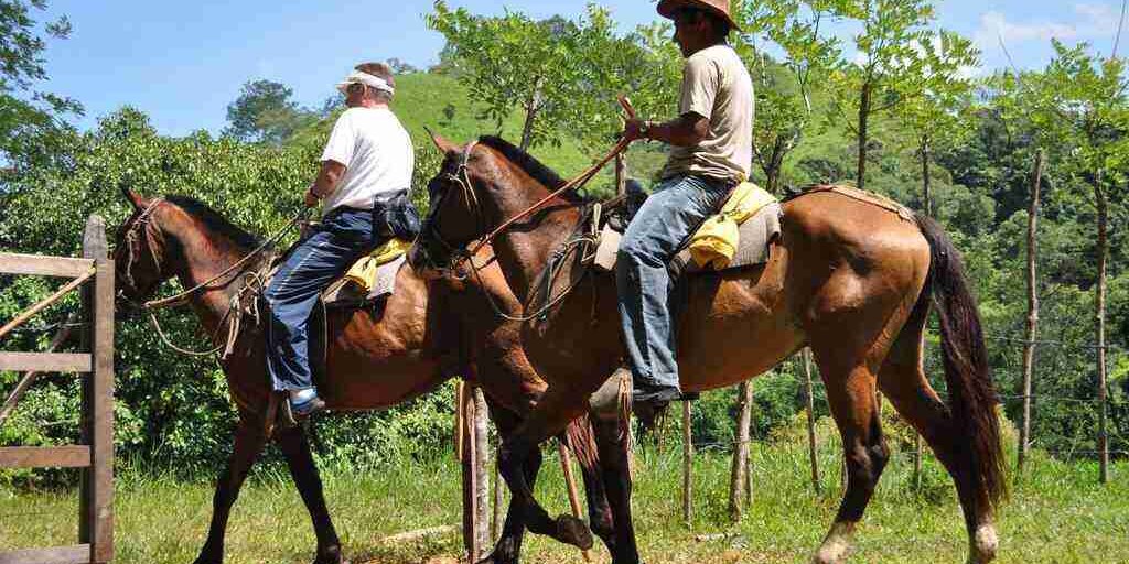 rsz_img_0803 horseback riding manuel antonio costa rica