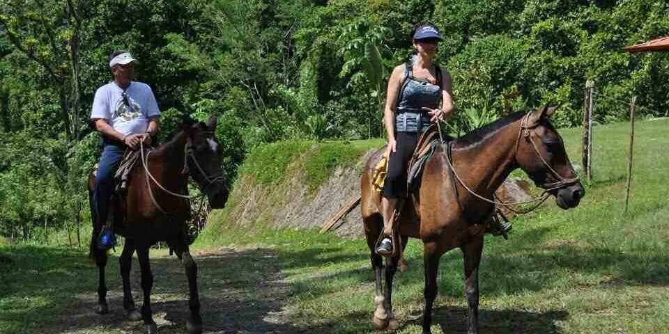 horseback riding manuel antonio costa rica
